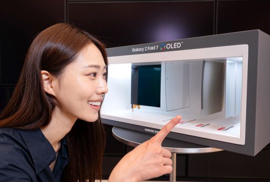 삼성디스플레이 신제품 폴더블 패널 구조. 〈사진 삼성디스플레이 제공〉