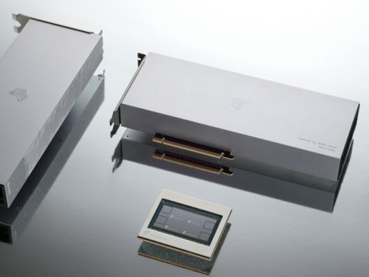 리벨리온 리벨쿼드 칩과 카드 (출처:리벨리온)