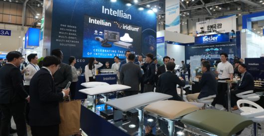 '코마린 2025' 인텔리안테크 부스 전경