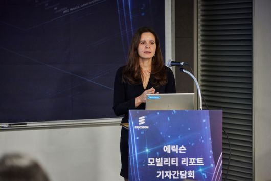 시벨 톰바즈 에릭슨코리아 최고경영자(CEO)가 10일 서울 중구 대한상공회의소에서 열린 기자간담회에서 인사말을 하고 있다.