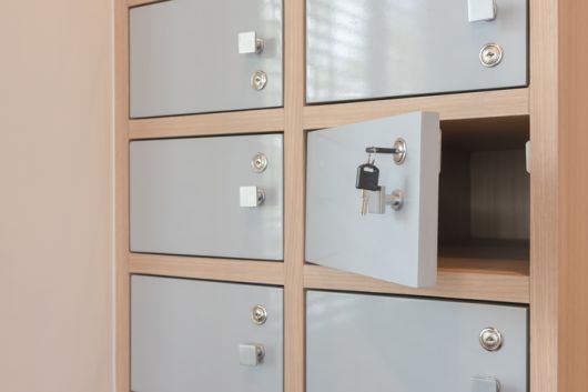 중국에서 추리 소설을 즐겨 보던 한 여학생이 작품 속 아이디어를 실제 상황에 적용해 학교 휴대전화 보관함의 암호를 알아낸 일이 알려지면서 관심을 끌고 있다. 사진=게티이미지