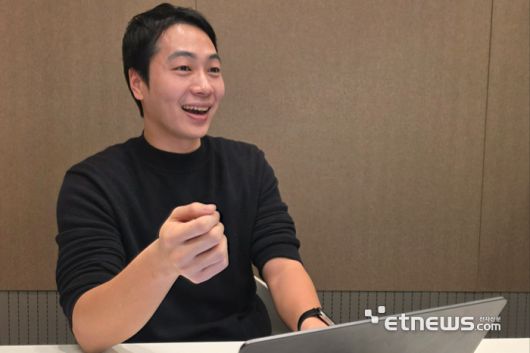 이승윤 업스테이지 센터장이 전자신문과 인터뷰하고 있다. ⓒ박종진기자