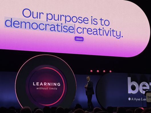 제이슨 윌못 총괄책임자가 캔바의 다양한 기능을 소개하고 있다. (사진=이지희 기자)