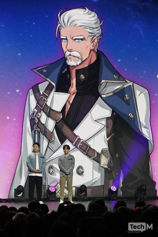 30일 오후 경기도 광명 아이벡스 스튜디오에서 열린 '마비노기' 20주년 기념 겨울 쇼케이스 '블록버STAR'에 '마비노기' 최동민 콘텐츠 리더(오른쪽)와 민경훈 디렉터가 참석해 새로운 캐릭터를 설명하고 있다. /사진=임경호 기자