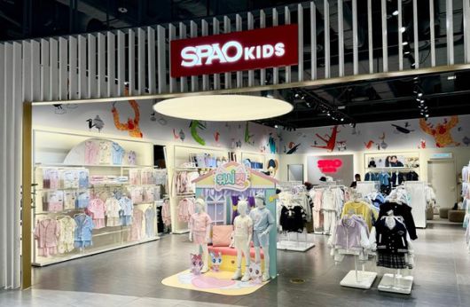 스파오 키즈와 콜라보한 스파오, 초반 콜라보는 키즈 제품에 한정돼 진행됐다/사진=이랜드 스파오 제공