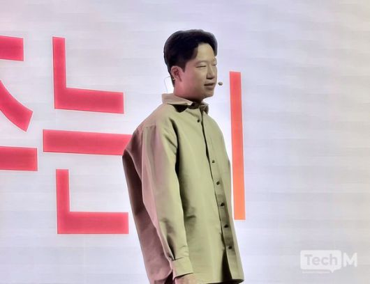 강지훈 카카오 AI디스커버리 성과리더가 '카나나 인 카카오톡'에 대해 설명하고 있다 / 사진=배수현 기자