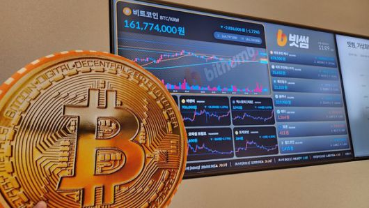 서울 서초구 빗썸라운지 전광판에 비트코인 거래 가격이 표시되고 있다. / 사진=서미희 기자