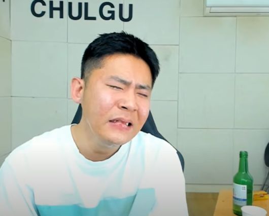 앞서 BJ 철구가 BJ 외질혜의 외도를 주장하는 방송을 진행했다. [사진=아프리카TV 캡처 ]