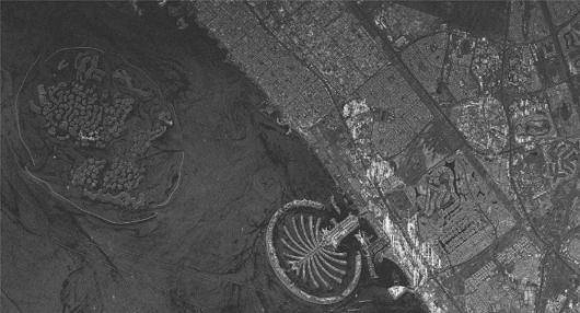 차세대소형위성2호 영상레이다 시험관측 사진. 아랍에미리트 인공 섬: (좌) 더 월드 (우)팜 주메이라. 2023.08.02. [사진=KAIST]