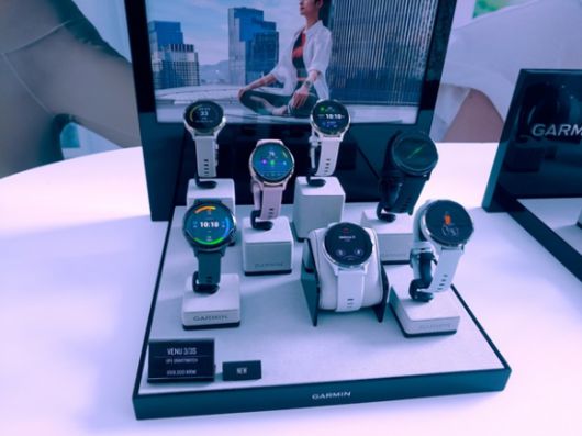가민 웰니스 스마트워치 '베뉴 3' 시리즈 제품 모습. [사진=권용삼 기자]