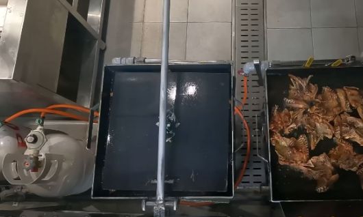 백종원 더본코리아 대표가 실내에 고압가스통을 두고 요리를 하다 과태료 200만원을 부과받았다. 사진은 지난해 5월 백 대표 유튜브에 올라온 영상. [사진=유튜브 '니꺼내먹']