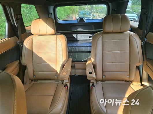 현대차 '디 올 뉴 팰리세이드' 하이브리드 7인승 모델 2열 인테리어. [사진=김종성 기자]