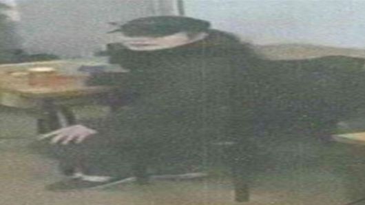 여장한 채 전국을 돌아다니며 식당에서 무전취식을 하는 등 사기행각을 벌인 50대 남성이 검찰에 넘겨졌다. 사진은 대전동부경찰서 제공. [사진=연합뉴스]