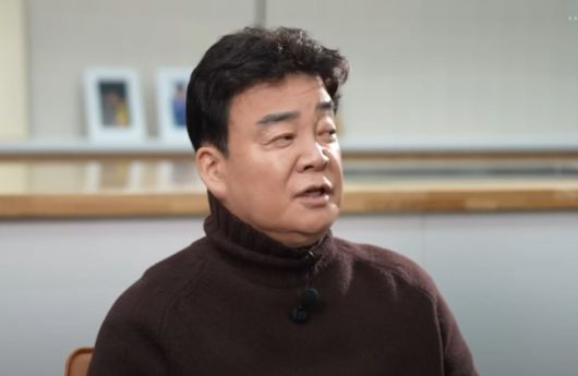 전북 군산시가 도시재생사업의 하나로 추진 중인 '외식산업개발원' 건립 사업이 요리연구가 백종원이 대표로 있는 더본코리아에 과도한 맞춤형 혜택을 제공해 논란이다. 사진은 백 대표. [사진=백종원 유튜브 캡처]