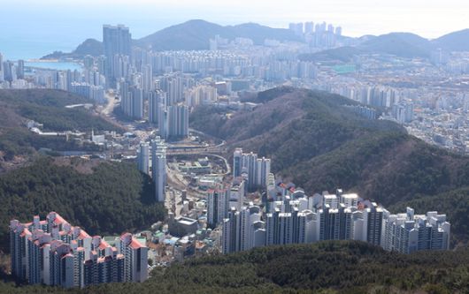 부산 아파트 전경. [사진=연합뉴스]