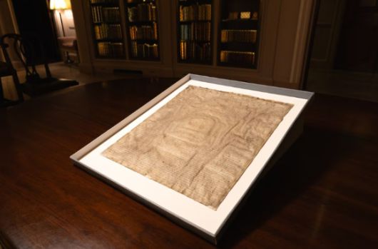 미국 하버드대 로스쿨 도서관이 약 80년 전 단돈 27달러에 들여온 '마그나카르타(magna carta·대헌장)' 가품이 사실은 725년 전 영국 왕이 서명한 진품으로 밝혀졌다. 사진은 마그나카르타. [사진=하버드 로스쿨]