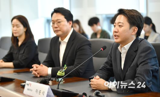 이준석 개혁신당 대선 후보가 21일 경기 성남의료원에서 열린 간담회에서 발언하고 있다. [사진=곽영래 기자]