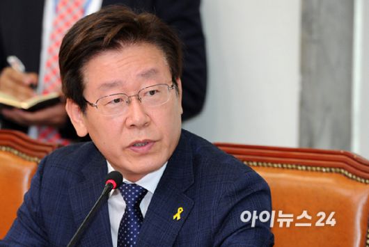 이재명 성남시장이 지난 2015년 6월 8일 오전 서울 여의도 국회에서 열린 새정치민주연합 최고위원회의에 참석해 메르스 사태와 관련해 발언하고 있다. [사진=아이뉴스24 DB]