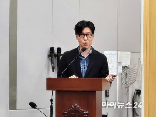 이은창 산업연구원 연구위원이 18일 국회 의원회관에서 열린 'K-조선 글로벌 미래 초격차 기술 확보 토론회'에서 발언하고 있다. [사진=최란 기자]