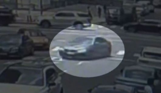 공황장애 약을 복용한 뒤 차량을 몰아 '약물 운전' 혐의로 입건된 개그맨 이경규 씨가 사건 당일 여러 차례 사고를 낸 것으로 드러났다. 사진은 이 씨가 중앙선을 침범해 불법좌회전 하는 모습. [사진=MBN 보도화면 캡처]