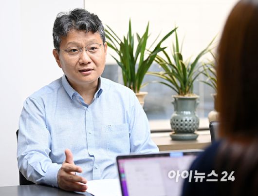 나영중 대동 P.BIZ 개발부문장이 지난 24일 서울 서초구 대동 서울사무소에서 아이뉴스24와 인터뷰를 하고 있다. [사진=곽영래 기자]
