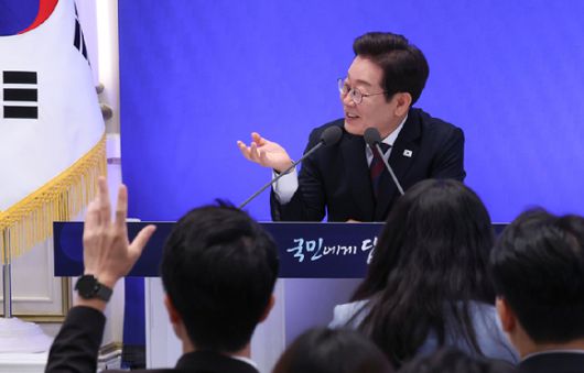 이재명 대통령이 3일 청와대 영빈관에서 '대통령의 30일, 언론이 묻고 국민에게 답하다' 기자회견을 하고 있다. 2025.7.3 [사진=연합뉴스]