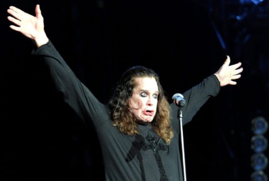 지난 2011년 오지 오스본이 공연을 하고 있다. [사진=EPA/연합뉴스]