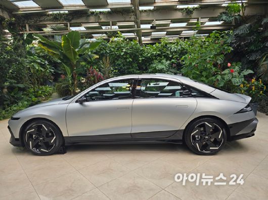 현대차 '더 뉴 아이오닉 6' 측면. [사진=김종성 기자]