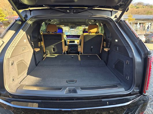 캐딜락 '에스컬레이드 IQ' 트렁크. [사진=김종성 기자]