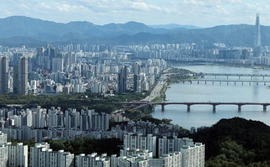 서울 남산에서 바라본 강북 집합건물(아파트·다세대·연립·오피스텔) 모습. 2025.10.15 [사진=연합뉴스]