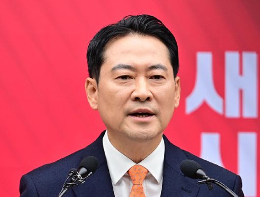 국민의힘 장동혁 대표가 7일 서울 여의도 중앙당사에서 당 쇄신안을 발표하고 있다. [사진=연합뉴스]