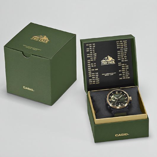 일본을 방문 중인 이재명 대통령에게 다카이치 사나에 일본 총리가 일본의 대표적 전자제품 기업인 '카시오'의 손목시계를 선물했다. [사진=청와대]