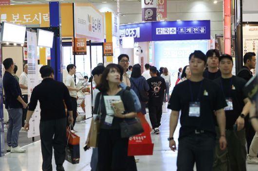 '2025 하반기 IFS 프랜차이즈 창업ㆍ산업 박람회' 현장. [사진=연합뉴스]