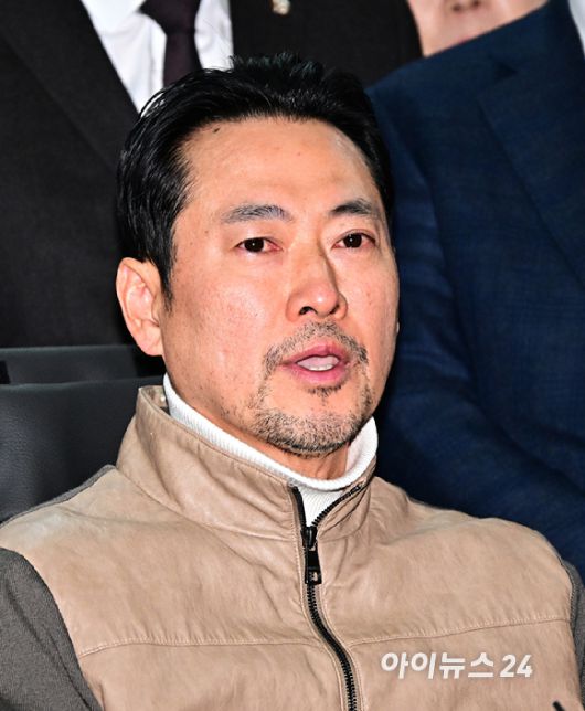 통일교·공천헌금 '쌍특검'을 요구하며 8일째 단식을 진행 중인 장동혁 국민의힘 대표가 22일 서울 여의도 국회에서 단식을 중단하고 발언하고 있다. [사진=곽영래 기자]