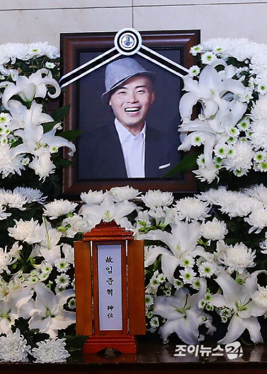 심근경색으로 갑작스럽게 세상을 떠난 개그맨 임준혁의 빈소가 28일 서울 신촌 세브란스병원 장례식장에 마련됐다. [사진=사진공동취재단]