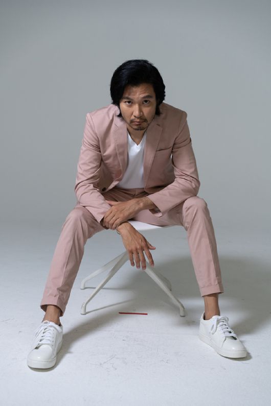 일본 배우 아오키 무네타카가 영화 '범죄도시3'(감독 이상용) 인터뷰에 앞서 포즈를 취하고 있다. [사진=에이비오엔터테인먼트]