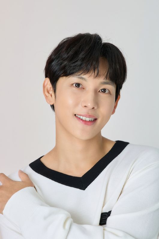 배우 임시완이 영화 '1947 보스톤'(감독 강제규) 인터뷰에 앞서 포즈를 취하고 있다. [사진=롯데엔터테인먼트]