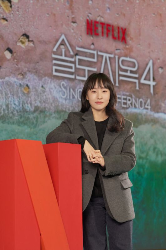 '솔로지옥4' 김정현PD가 13일 서울 모처에서 진행된 종영 인터뷰에서 포즈를 취하고 있다. [사진=넷플릭스]