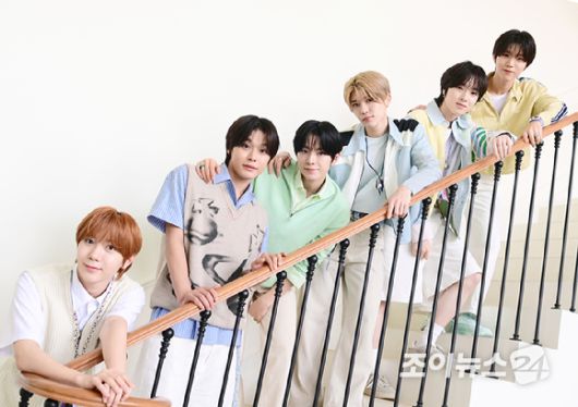 그룹 NCT WISH(엔시티 위시)가 10일 서울 용산구 이태원동 로그먼트 빌라트에서 진행된 두 번째 미니앨범 'poppop' 발매 기념 라운드 인터뷰에 앞서 포즈를 취하고 있다. [사진=정소희 기자]