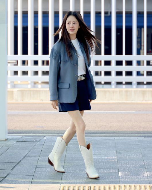 배우 고현정이 랄프 로렌에서 주관하는 2025 폴 여성 컬렉션 쇼 참석 차 미국 뉴욕으로 출국했다. [사진=랄프로렌 ]