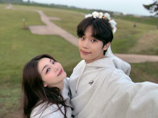 에일리와 최시훈. [사진=A2Z엔터테인먼트]