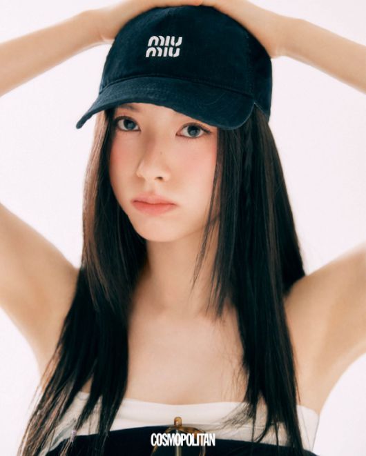 '귀궁' 육성재 김지연이 화보 촬영을 했다. [사진=코스모폴리탄]