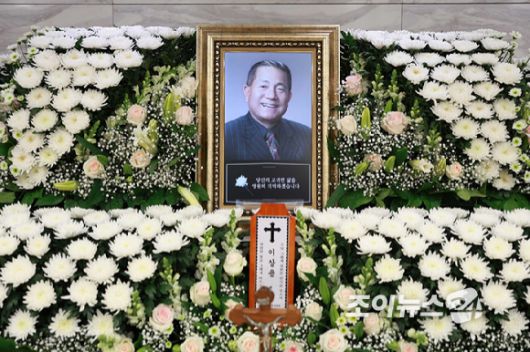 10일 오후 서울 서초구 반포동 가톨릭대학교 서울성모병원장례식장 31호실에 '뽀빠이' 故 이상용의 빈소가 마련됐다. [사진=사진공동취재단]