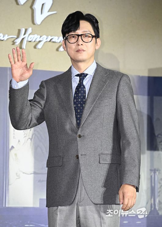 배우 박병은이 13일 서울 신도림 라마다 호텔에서 열린 넷플릭스 시리즈 '탄금' 제작발표회에서 포토타임을 갖고 있다. [사진=곽영래 기자]