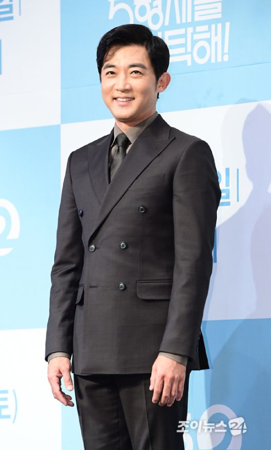 배우 안재욱이 22일 오후 서울 구로구 라마다 신도림 호텔에서 열린 KBS2 새 주말드라마 '독수리 5형제를 부탁해!' 제작발표회에 참석하고 있다. [사진=정소희 기자]