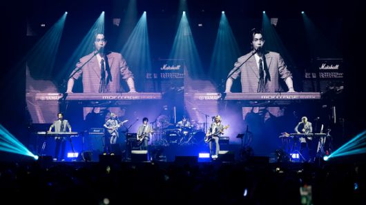 엑스디너리 히어로즈가 월드투어 일환으로 방콕 단독 콘서트에서 무대를 선보이고 있다. [사진=JYP엔터테인먼트]