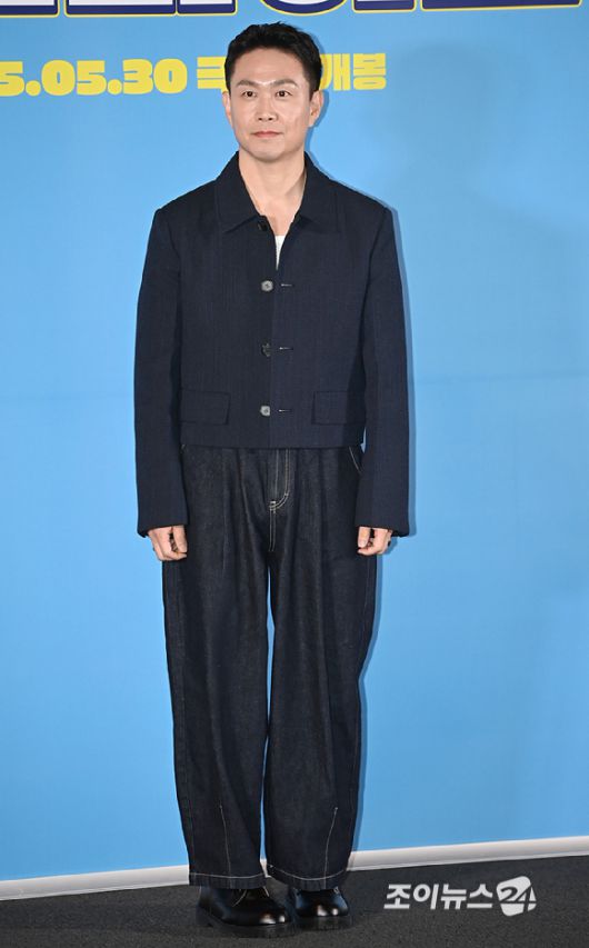 배우 오정세가 26일 오후 서울 용산구 CGV용산아이파크몰에서 영화 ‘하이파이브’ 언론시사회에서 포토타임을 갖고 있다. [사진=곽영래 기자]