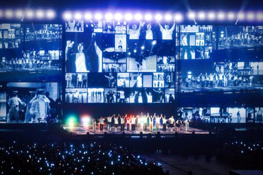 제이홉이 일본 교세라 돔 오사카에서 ‘j-hope Tour ‘HOPE ON THE STAGE’ in JAPAN’을 개최하고 무대를 선보이고 있다. [사진=빅히트뮤직]