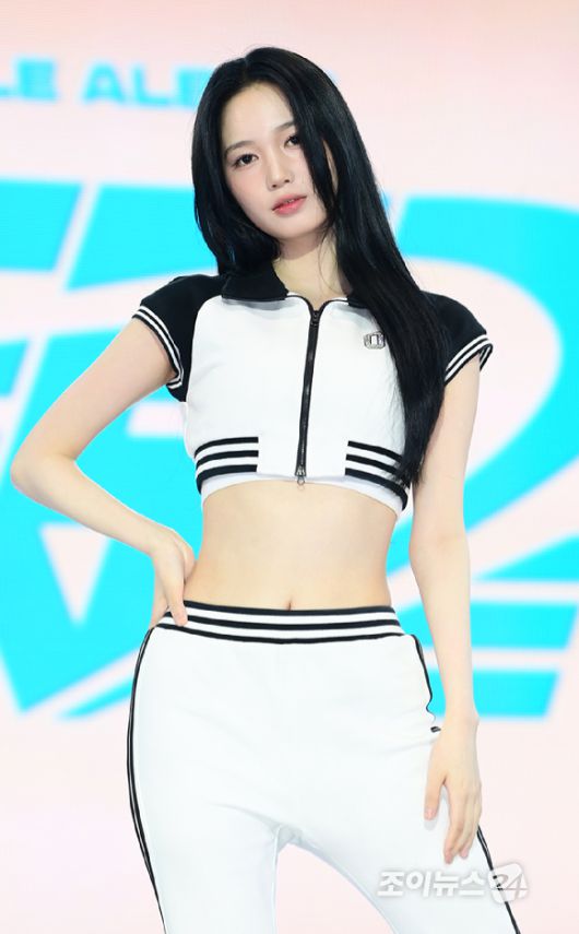 그룹 유스피어 여원이 4일 오후 서울 마포구 상암동 SBS프리즘타워에서 열린 유스피어(USPEER) 첫 번째 싱글 앨범 'SPEED ZONE' 발매 기념 쇼케이스에 참석하고 있다.  [사진=정소희 기자]