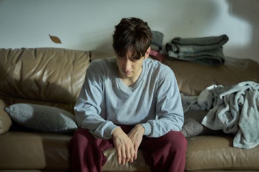 배우 이제훈이 영화 '소주전쟁'에서 열연하고 있다. [사진=(주)쇼박스]